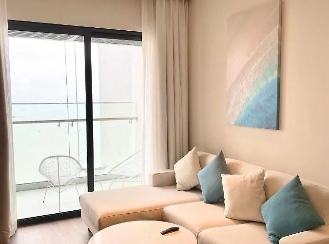A La Carte Bay View 2pn Ha Long